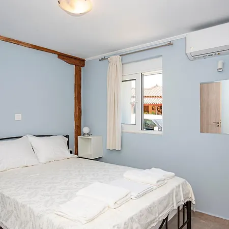 Apartamento Marianna's And Aristidis' Sívros